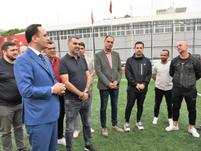 Bornova Belediyespor şampiyonluk yolunda