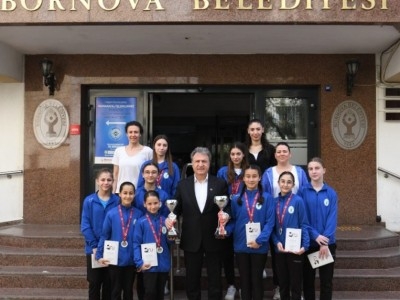 Bornovalı Cimnastikçiler Türkiye Şampiyonu